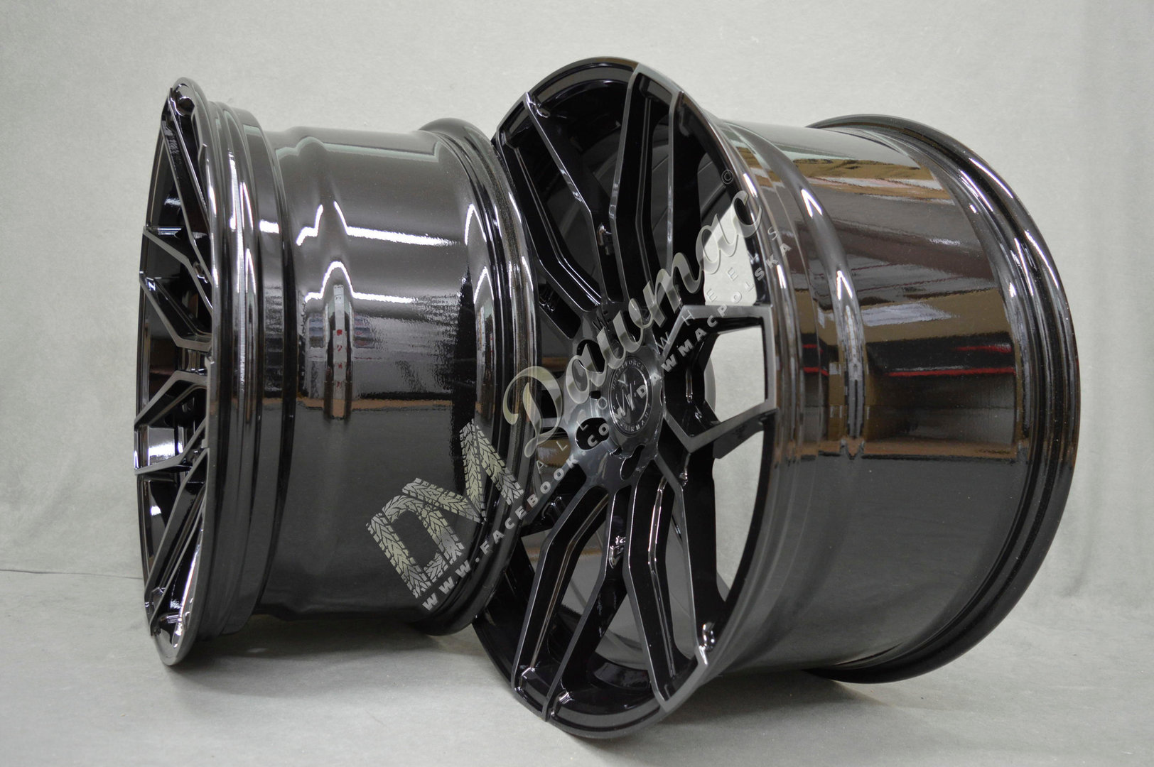 Wheelforce CF.2-FF 20" 8,5J ET28 + 9,5J ET25 5x112 Brushed Shadow - obrazek 5