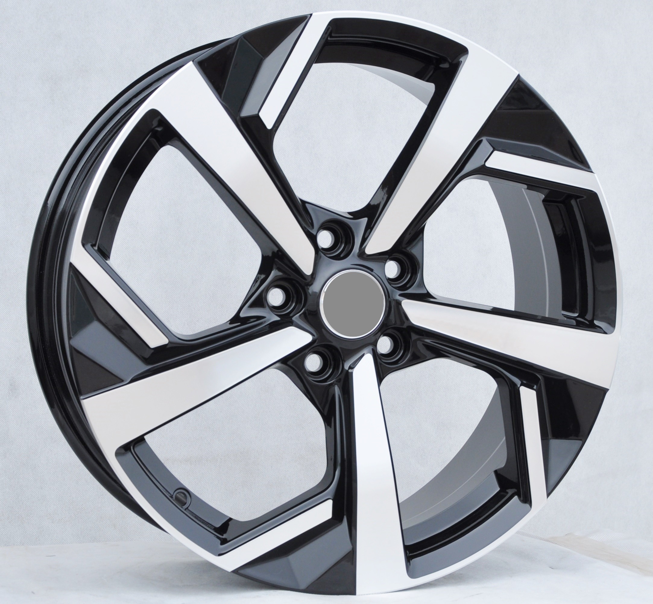 Model: 5372/173 16" 6.5J ET40 5x114.3 MB - obrazek 3