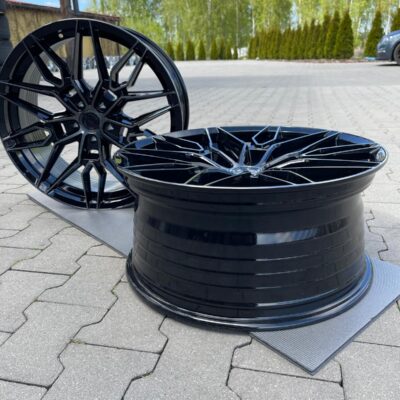 Concaver CVR6 20" 9J ET20 5x112 Double Tinted Black