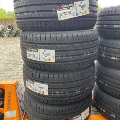YOKOHAMA BLUEARTH-GT AE51 255/35 R19 96W XL RG